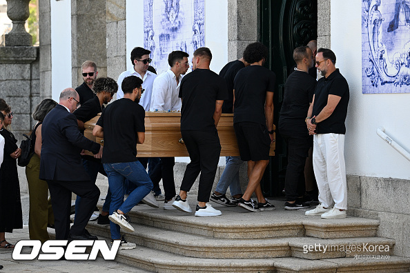 조타 장례식 디아스 불참 댄스