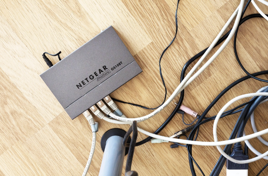 컴캐스트의 핵심 사업 광통신망 이미지