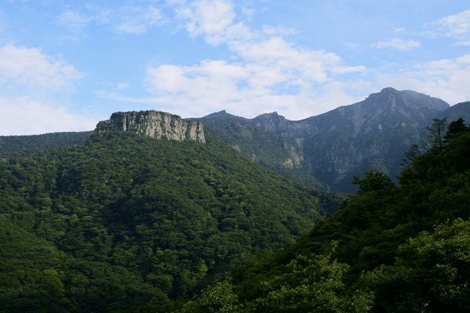2025년 한라산 등반 예약제 완화! 진달래밭&middot;삼각봉 자유 입산 가능