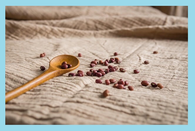 천-위-팥-알갱이-수저