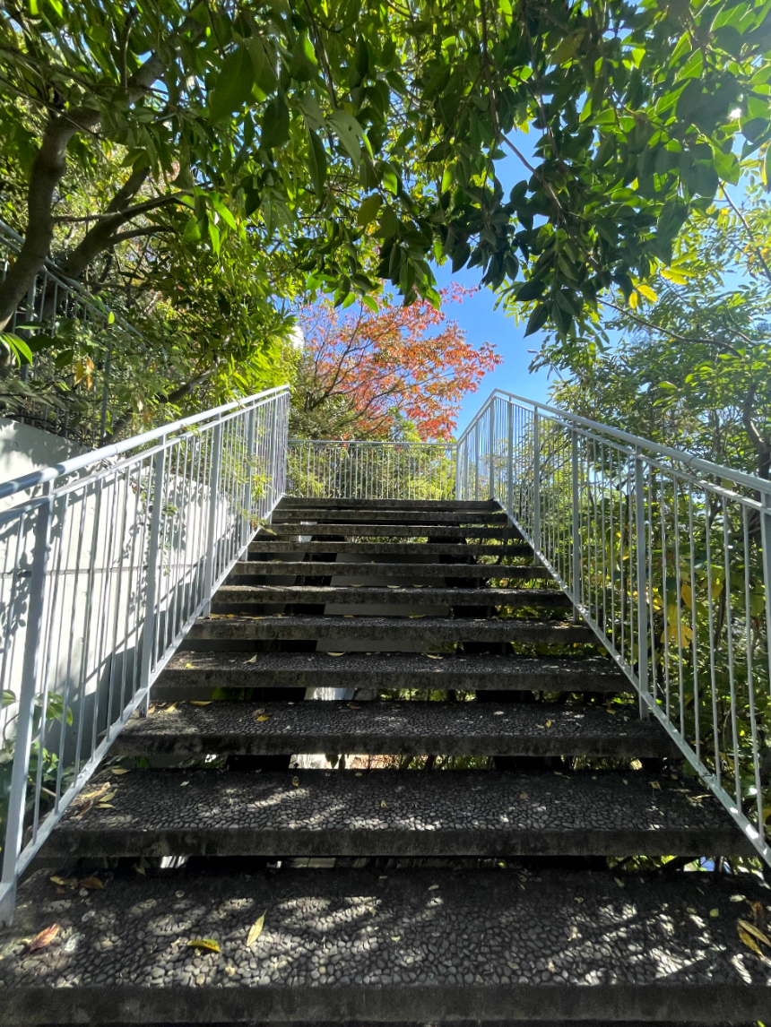 아크로스 후쿠오카 옥상계단4