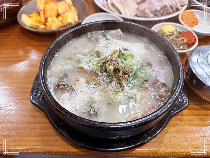 나혼자산다 나혼산 전현무 순대국 모듬순대 시래기 토종 순댓국 대상 수상 축하 다음날 숙취 해장 팜유 이장우 랜선 미식회 맛있는 순대국밥 가게 양평 맛집 가격 위치 어디