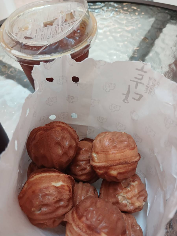 호두당 호두와 아메리카노