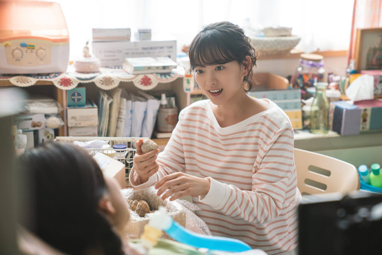 언니 소연을 병간호하는 동생 소희