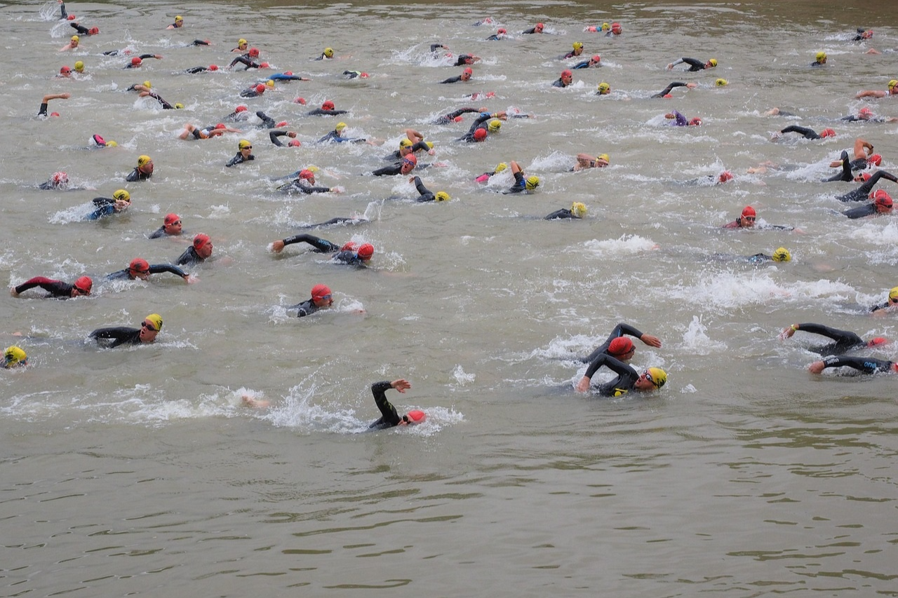 효율적인 자유형을 위한 팁: 속도와 체력을 동시에!