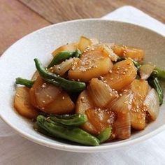 부드러운 식감의 감자조림