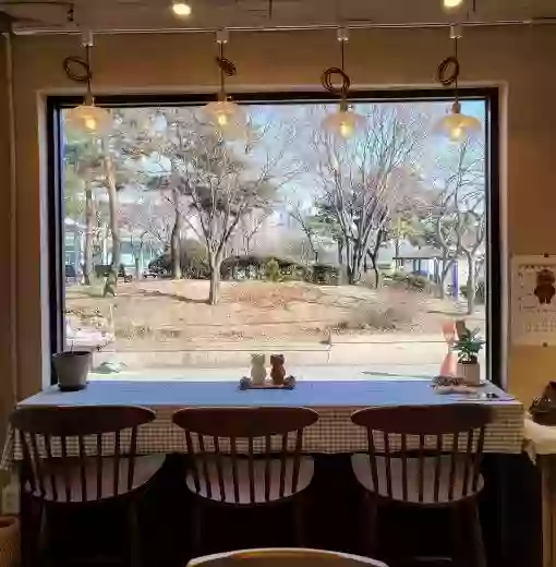 이두나 카페 촬영장소 카페훈훈