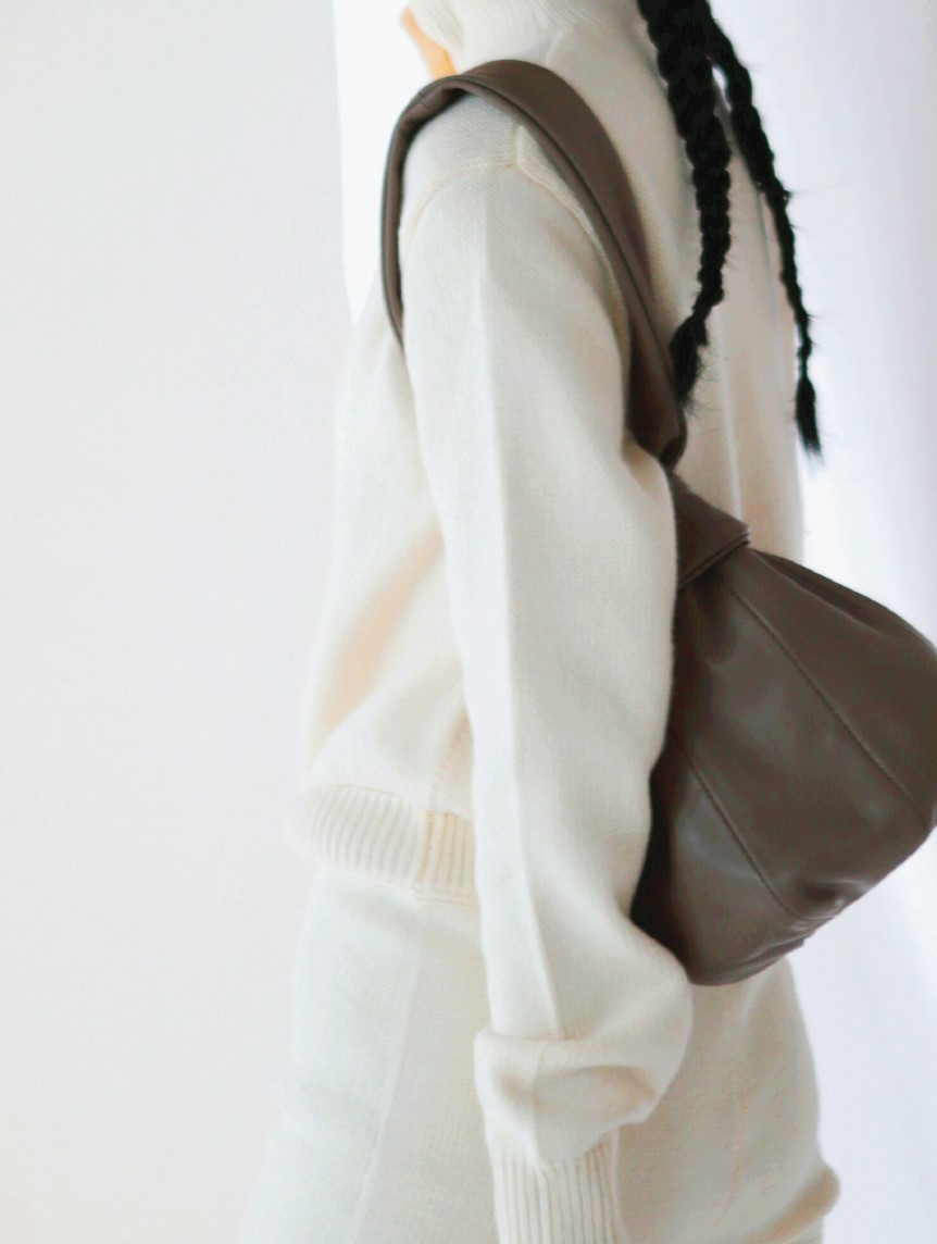 유르트 피그백 무화과백 토프 모델 착용샷