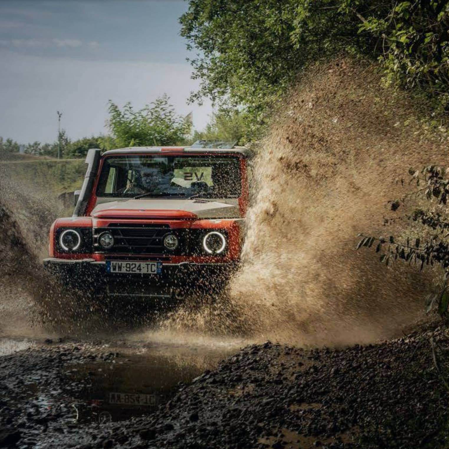 이네오스_그레나디어