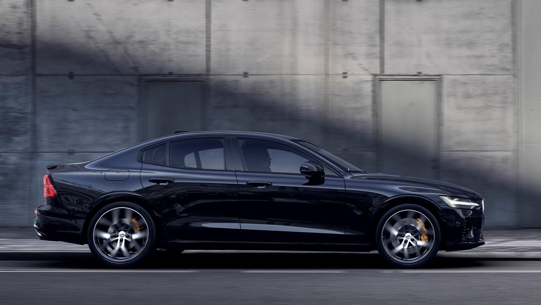 볼보S60 블랙 사이드 사진 출처 다음자동차