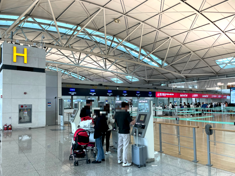 이스타항공의 인천공항 카운터 위치는 H카운터
