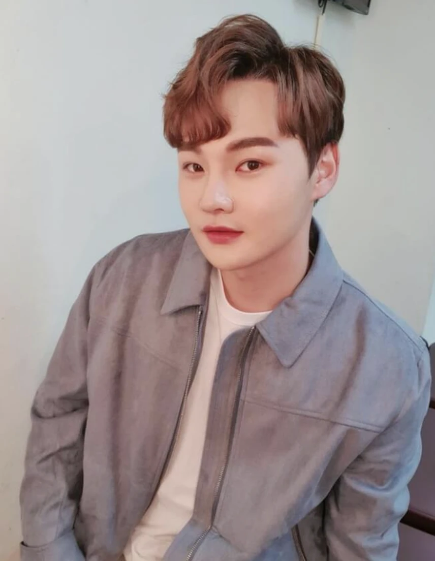 쳐다보는-박서진