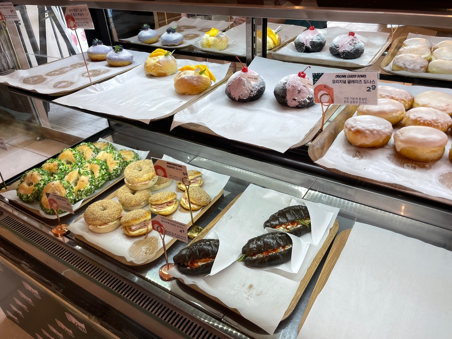 도나스데이 용인 본점 대형베이커리 카페