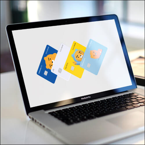 노트북 화면 속 카카오 체크카드