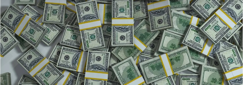 지폐다발이 매우 많이 있는 사진