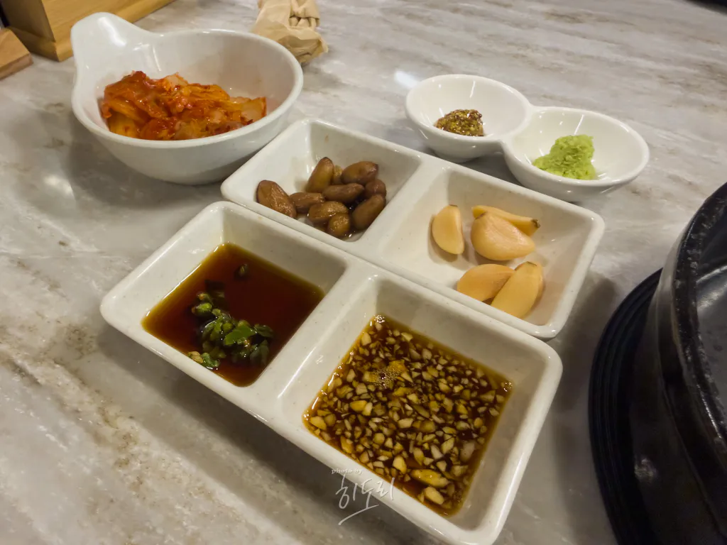 경주 황리단길 ❘ 짚불함박 - 짚불에 초벌한 함박스테이크 직접 구워먹는 집 8