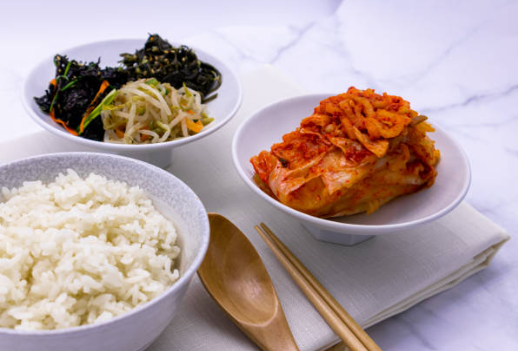 한국 다이어트 식품 (김치, 콩나물, 현미밥)