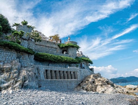 경남 여행지 추천 ❘ 거제 가볼만한 곳 베스트 10. 매미성