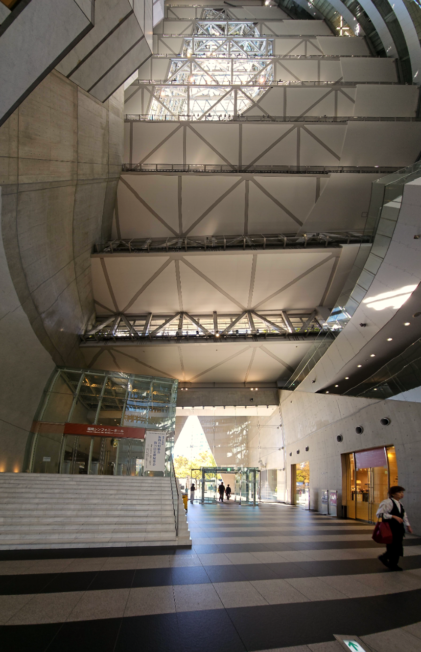 아크로스 후쿠오카 아트리움3