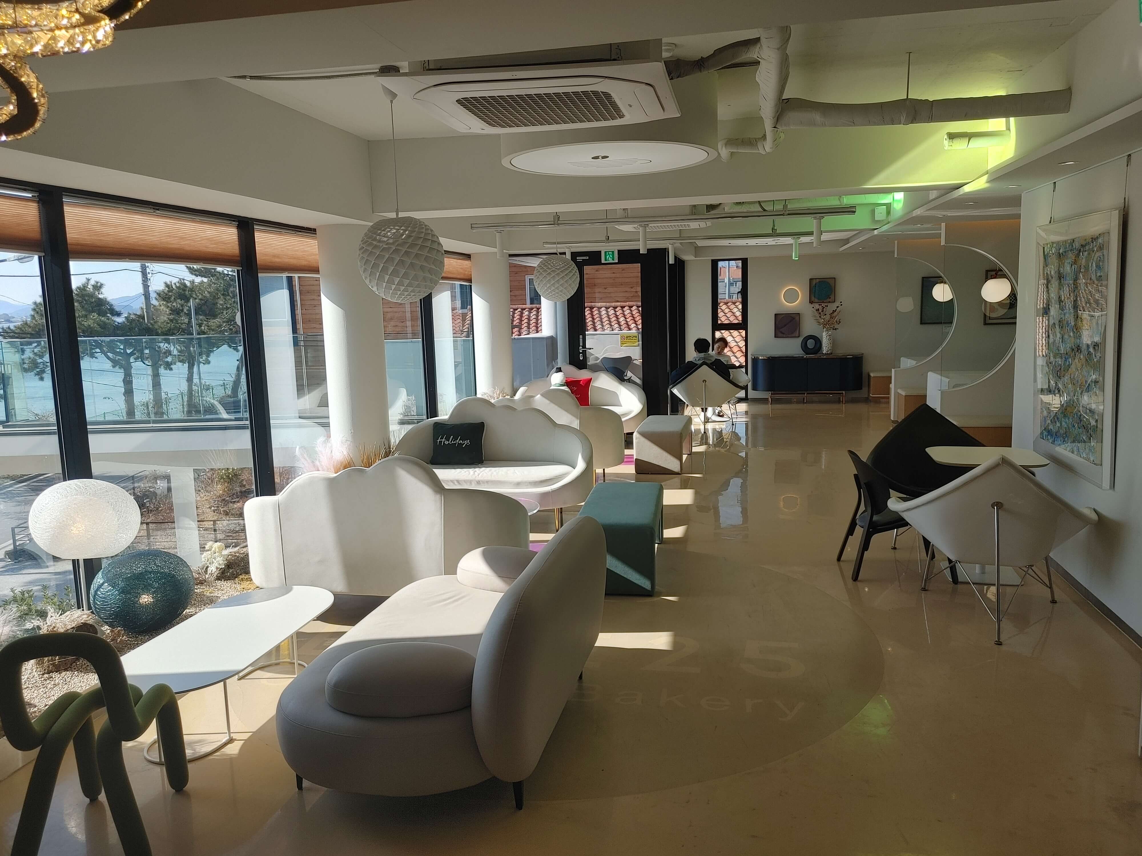 김해_강변뷰카페_라인25_2층