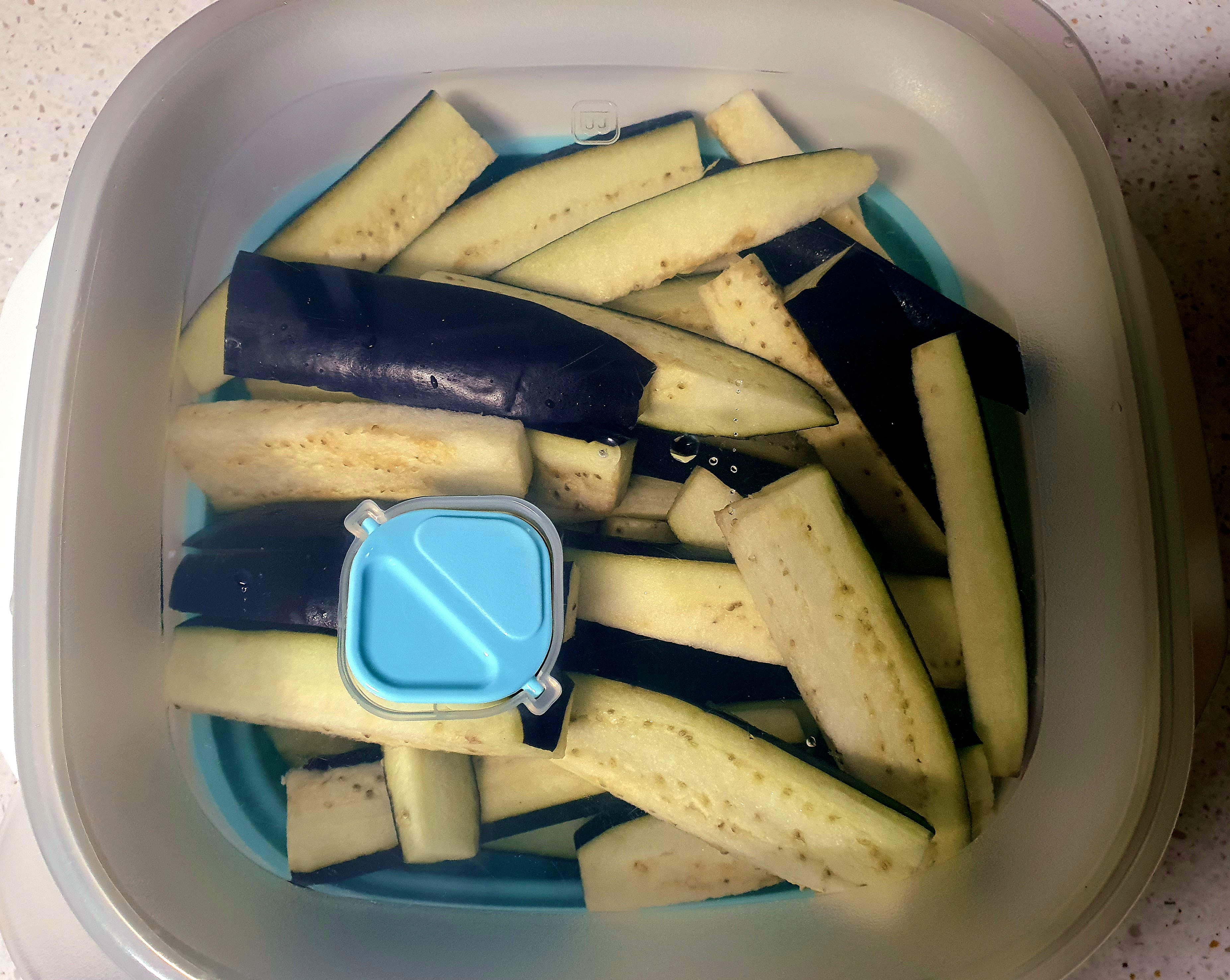 전자레인지를-이용하면-편하게-찔-수-있어요.