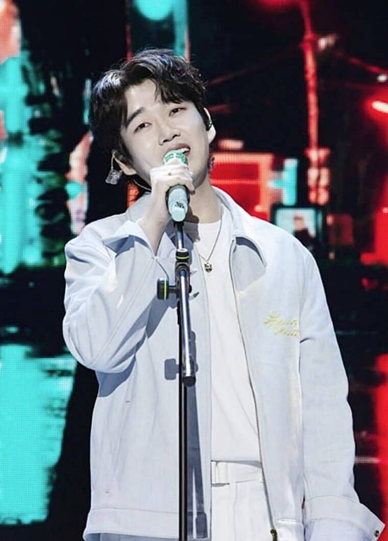 가수-황영웅