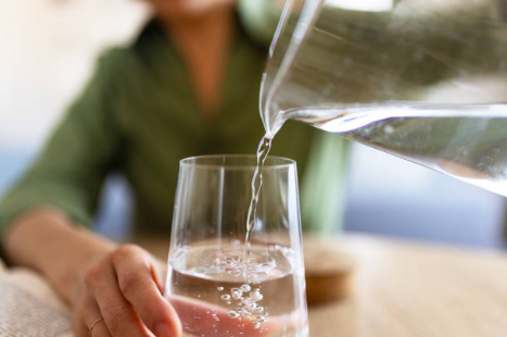 아침에 물 한 컵 마시는 타이밍을 바꿨을 뿐인데