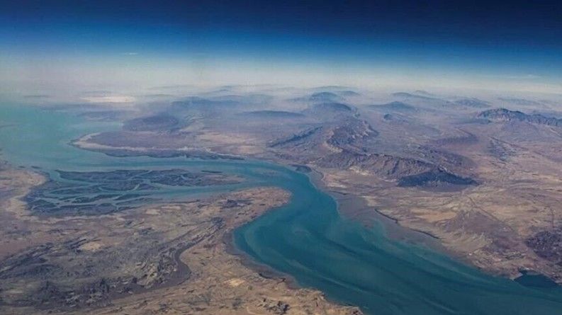 이란 호르무즈 통제 재개 선언