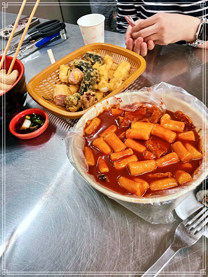 대구&#44; 월배 시장 맛집 28년 경력&#44; 억척 엄마의 수제 김말이 튀김&#44; 옛날떡볶이