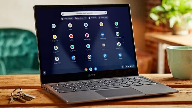 크롬북은 웹브라우저 '크롬' 기반 운영체제 '크롬OS'를 탑재한다.