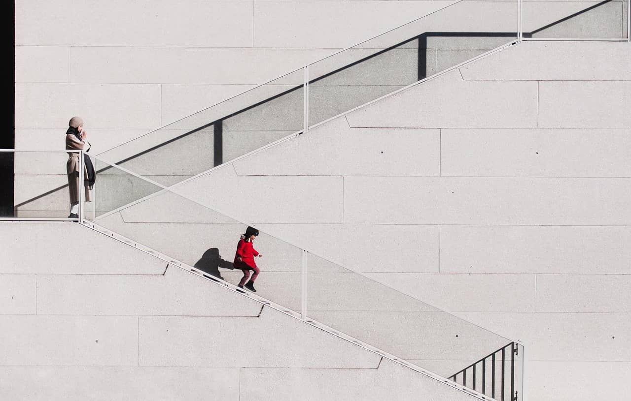 1970~80년대 플라스틱 가구 혁명과 현재의 빈티지 가치