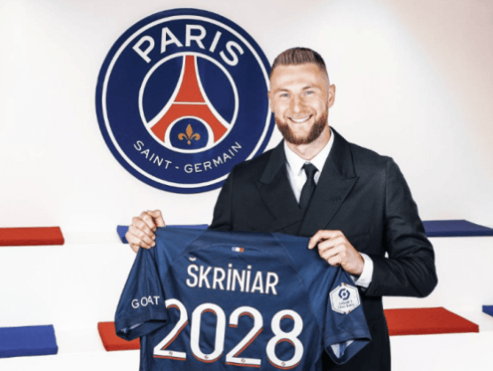 PSG홈페이지 이강인 PSG 이적 선수 사진 이미지 입니다.