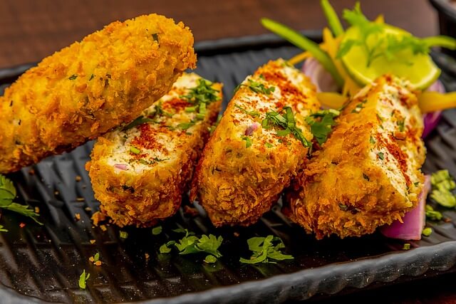 숙면을 돕는 음식과 피해야 할 음식