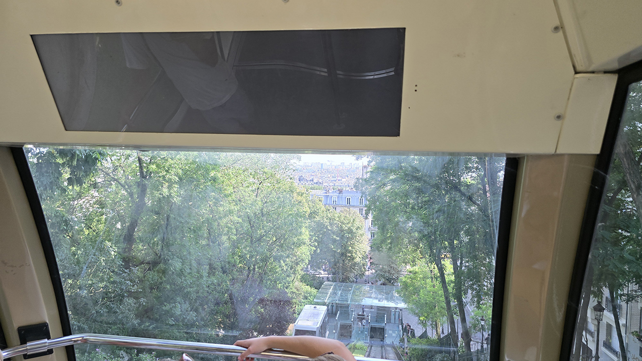 몽마르뜨 언덕 푸니쿨라