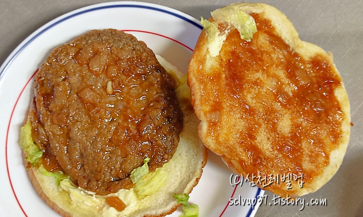 안쪽 패티와 소스