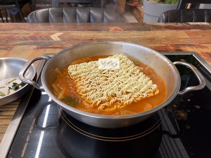 이동읍 천리 이동 김치찌개 매장