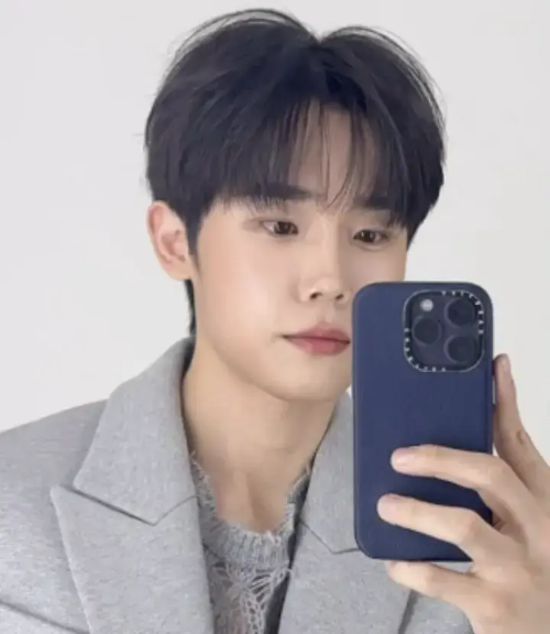 솔로지옥-최시훈-사진