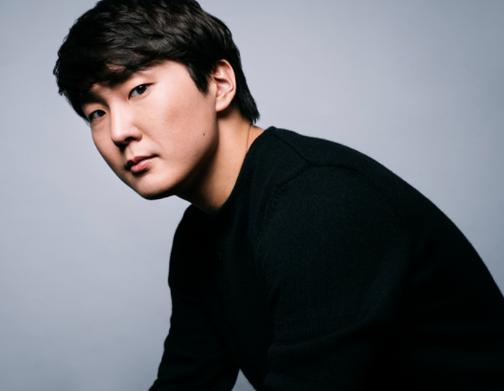 조성진 프로필 화보