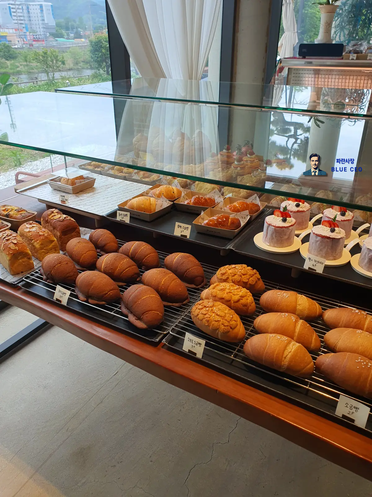 경남-양산-대형카페-대니얼-빵종류