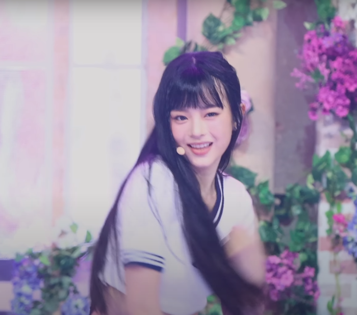 뉴진스 하니(NewJeans Hanni) Hype Boy(2022.08.04 엠카운트다운)-05