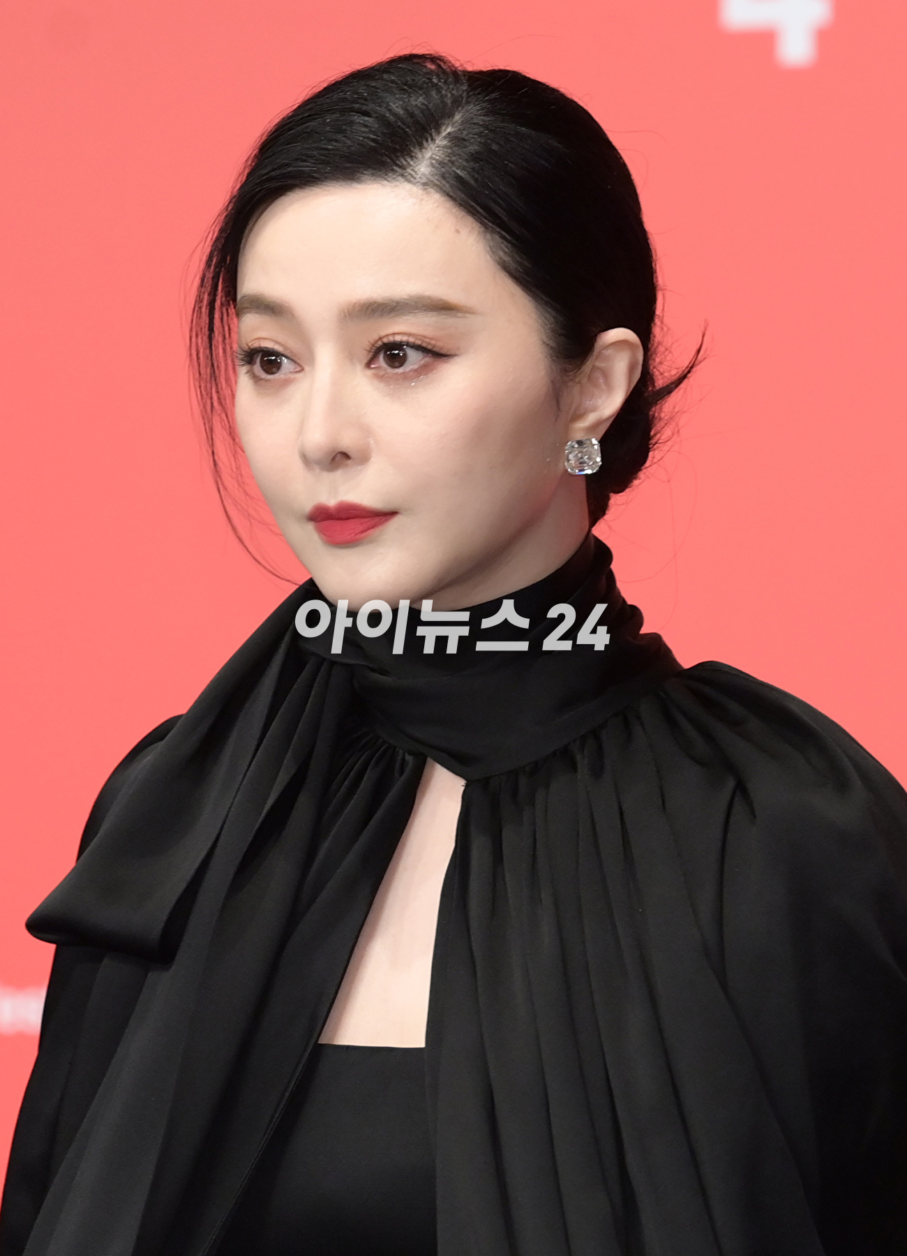 배우 판빙빙이 5일 오후 부산광역시 해운대구 우동 KNN타워에서 진행된 제28회 부산국제영화제 갈라프레젠테이션 '녹야' 기자회견에 참석하고 있다. [사진=정소희 기자]