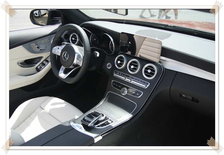 벤츠 C클래스 W205 실내 대시보드