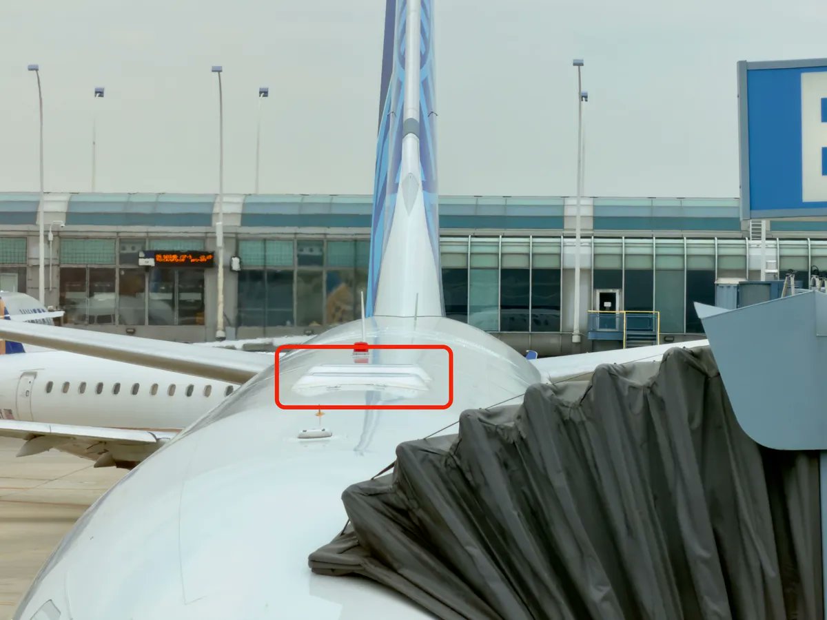 유나이티드 항공 보잉 737 스타링크 Wi-Fi 체험 (출처: CNET)