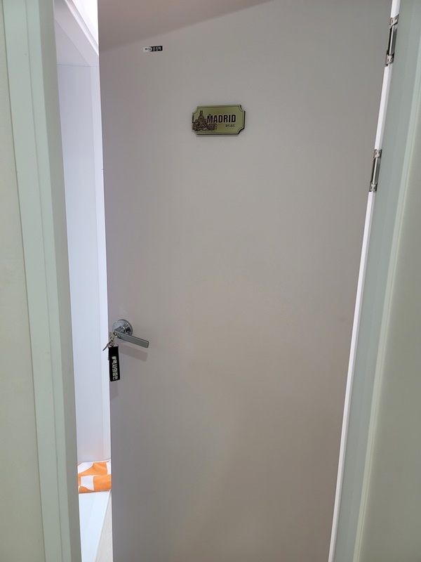 목포 에스타시옹 1913 - 방2(Madrid) 입구