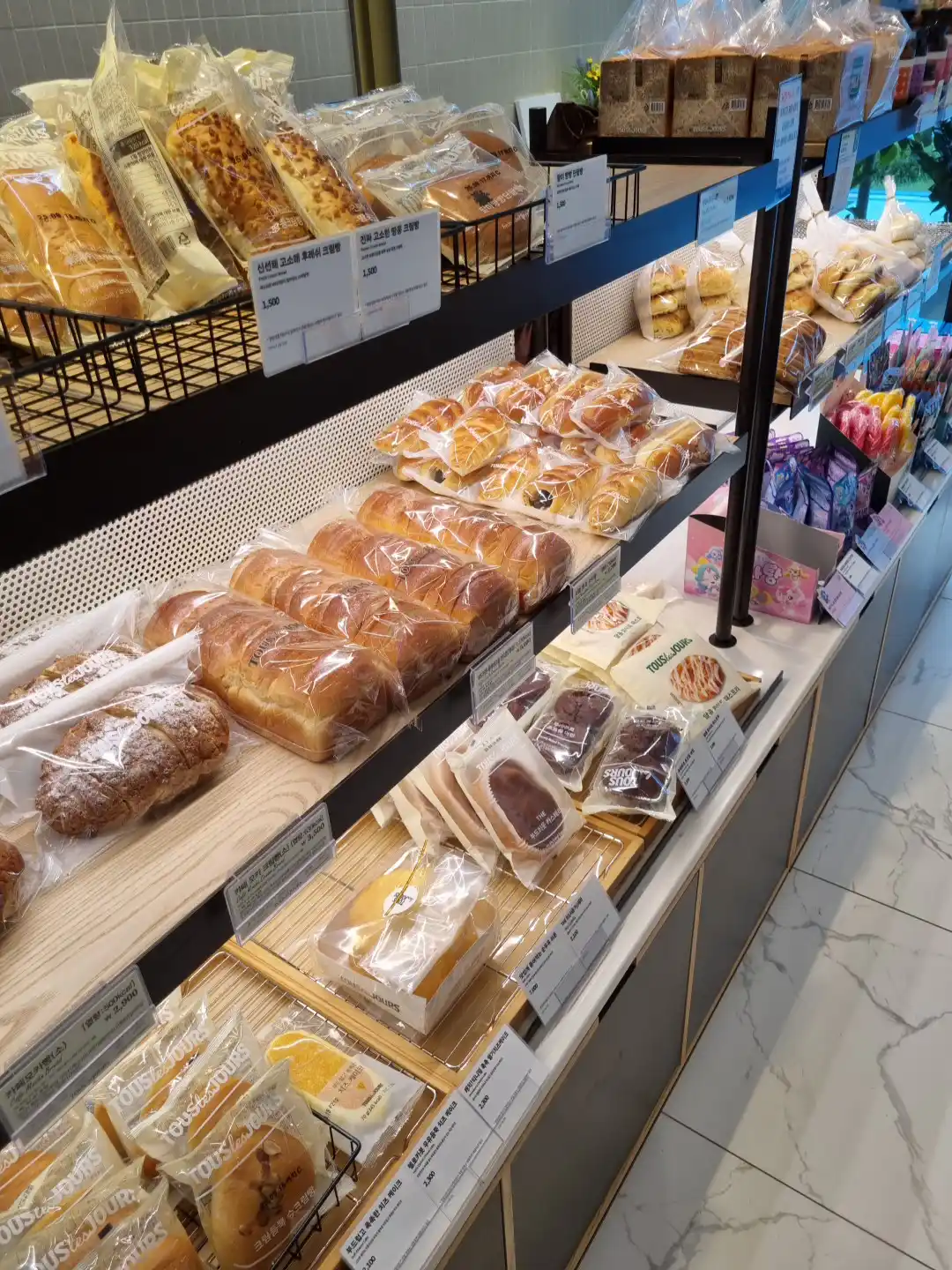 SKT 고객감사제 뚜레쥬르 할인, 식빵, 크림빵