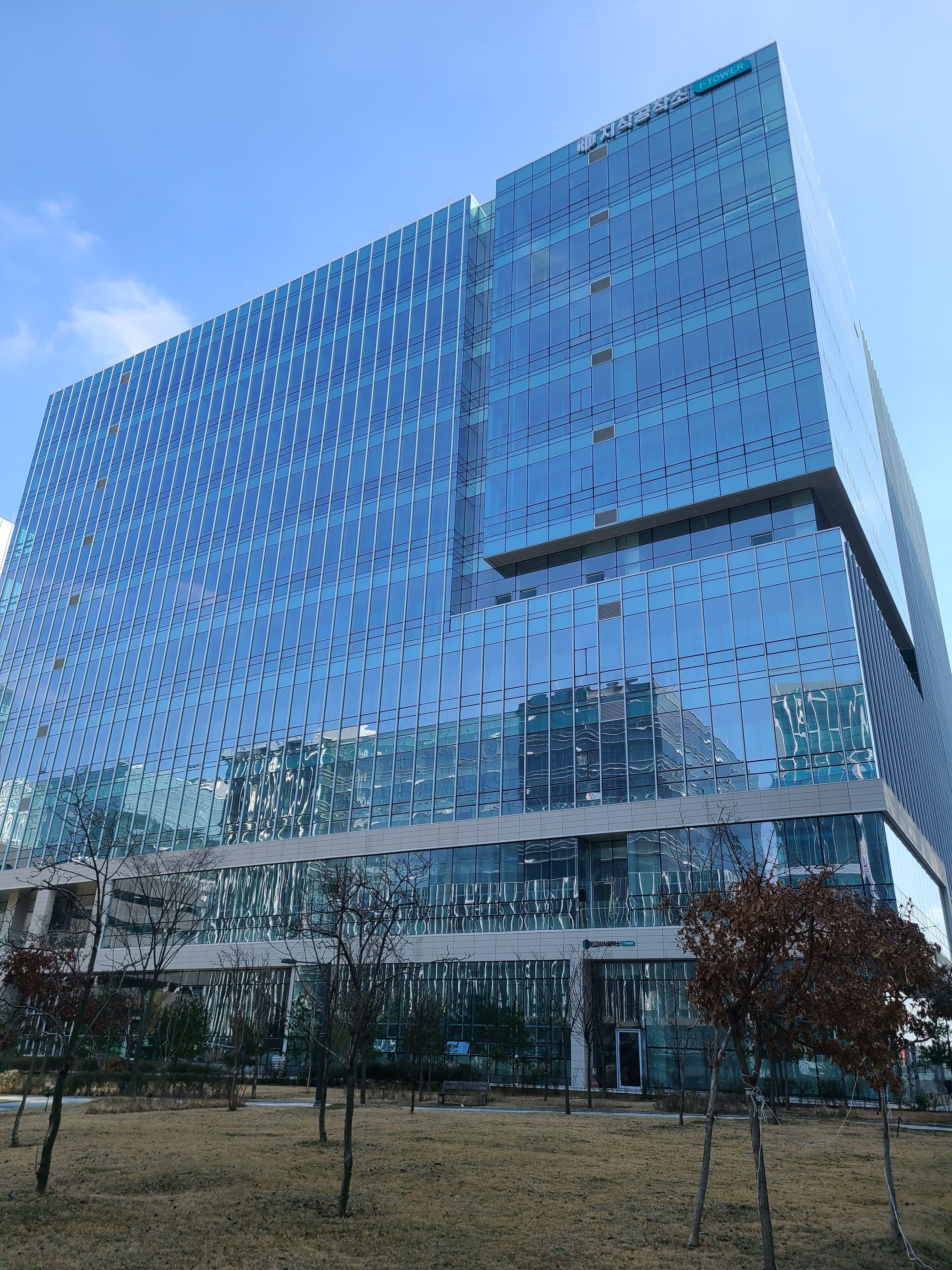 고덕 지식공작소아이타워 외관 및 주변환경3