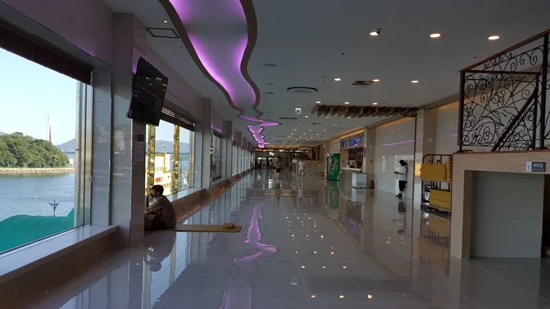 전라남도 여수시 여수EXPO역 여수항 24시간 찜질방에서_1