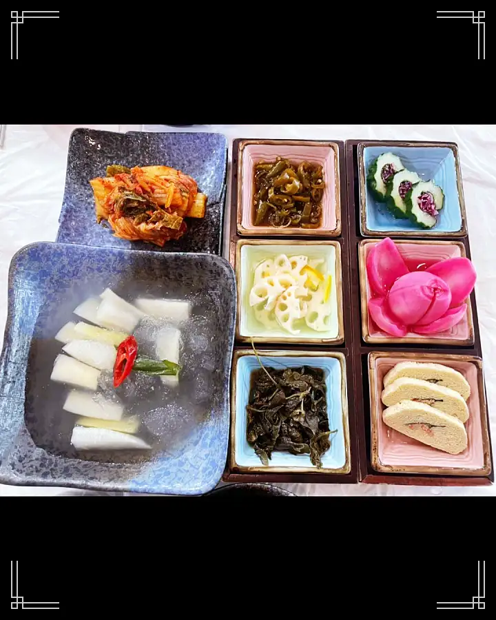 식객 허영만 백반기행 붉은대게 문희경 편 대게 게짜박이 게살 돌솥 비빔밥 비빔만두 누룽지밥 솥밥 울진 맛집 소개