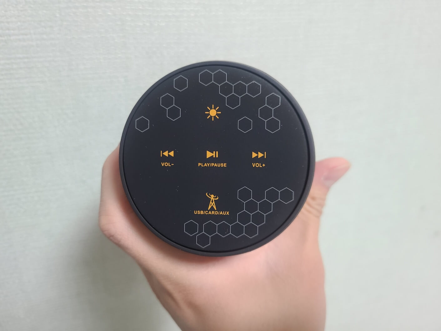 레토 레인보우 LED 스피커 버튼