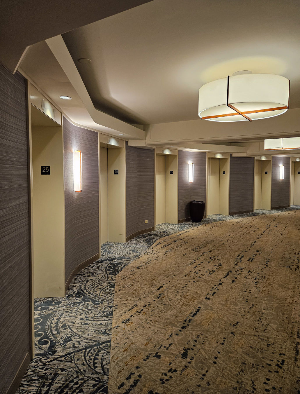 하와이 쉐라톤 와이키키 복도